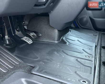 Синій Рено Мастєр, об'ємом двигуна 2.3 л та пробігом 159 тис. км за 22300 $, фото 17 на Automoto.ua