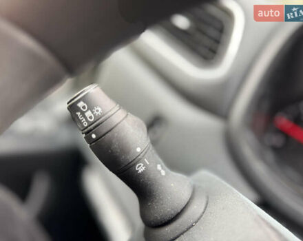 Синий Рено Мастер, объемом двигателя 2.3 л и пробегом 140 тыс. км за 20000 $, фото 14 на Automoto.ua