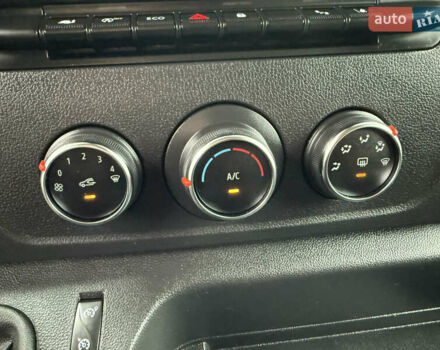 Синий Рено Мастер, объемом двигателя 2.3 л и пробегом 212 тыс. км за 24799 $, фото 74 на Automoto.ua