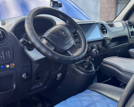 Синий Рено Мастер, объемом двигателя 2.3 л и пробегом 570 тыс. км за 17500 $, фото 4 на Automoto.ua