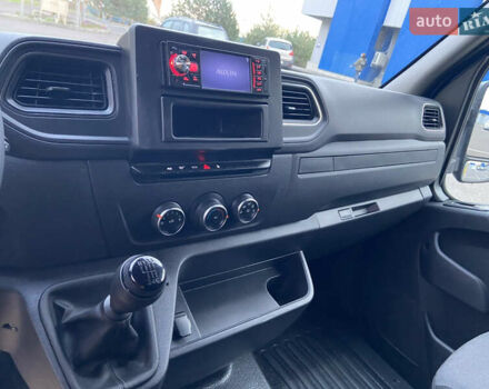 Синий Рено Мастер, объемом двигателя 2.3 л и пробегом 311 тыс. км за 19350 $, фото 5 на Automoto.ua