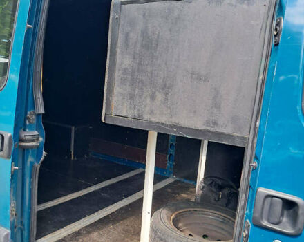 Зелений Рено Мастєр, об'ємом двигуна 2.95 л та пробігом 460 тис. км за 5500 $, фото 4 на Automoto.ua