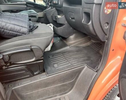 Оранжевый Рено Мастер, объемом двигателя 2.3 л и пробегом 403 тыс. км за 15500 $, фото 22 на Automoto.ua