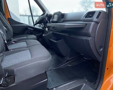 Оранжевый Рено Мастер, объемом двигателя 2.3 л и пробегом 208 тыс. км за 28999 $, фото 52 на Automoto.ua