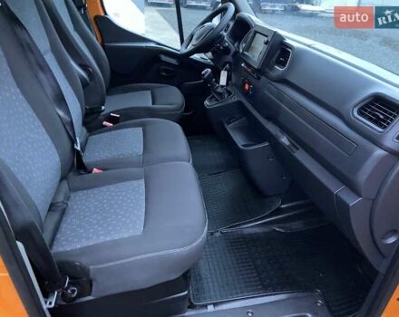 Оранжевый Рено Мастер, объемом двигателя 2.3 л и пробегом 208 тыс. км за 28999 $, фото 44 на Automoto.ua