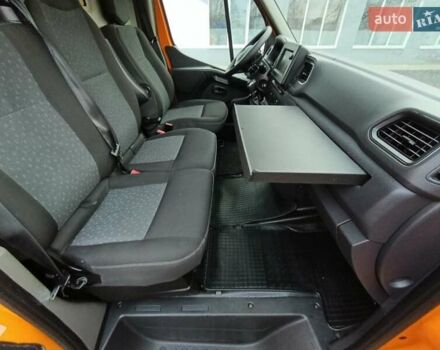 Оранжевый Рено Мастер, объемом двигателя 2.3 л и пробегом 209 тыс. км за 28999 $, фото 24 на Automoto.ua