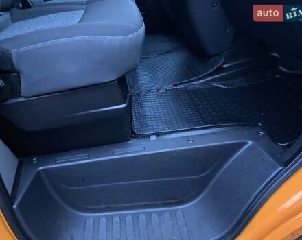 Оранжевый Рено Мастер, объемом двигателя 2.3 л и пробегом 208 тыс. км за 28999 $, фото 42 на Automoto.ua