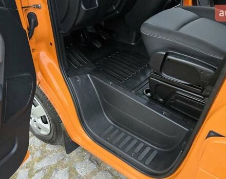 Помаранчевий Рено Мастєр, об'ємом двигуна 2.3 л та пробігом 173 тис. км за 16200 $, фото 11 на Automoto.ua