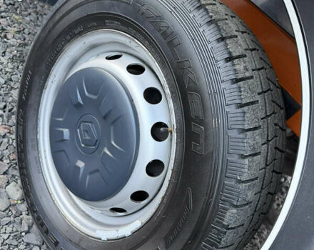 Оранжевый Рено Мастер, объемом двигателя 2.3 л и пробегом 365 тыс. км за 20900 $, фото 8 на Automoto.ua