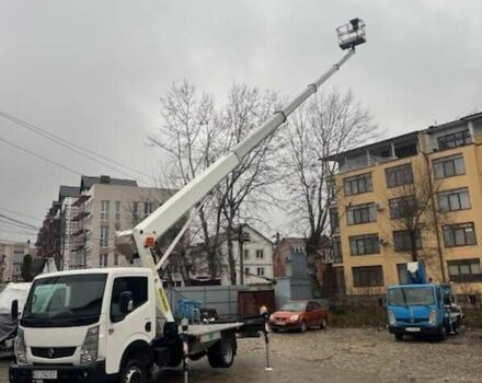 Білий Рено Максіті, об'ємом двигуна 3 л та пробігом 180 тис. км за 63362 $, фото 10 на Automoto.ua