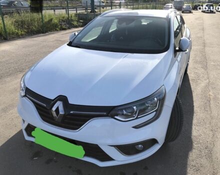 Белый Рено Меган, объемом двигателя 0 л и пробегом 196 тыс. км за 12000 $, фото 1 на Automoto.ua