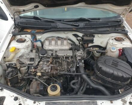 Белый Рено Меган, объемом двигателя 1.9 л и пробегом 236 тыс. км за 2600 $, фото 7 на Automoto.ua