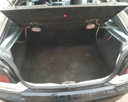 Белый Рено Меган, объемом двигателя 1.9 л и пробегом 236 тыс. км за 2600 $, фото 4 на Automoto.ua