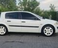 Белый Рено Меган, объемом двигателя 1.46 л и пробегом 300 тыс. км за 4000 $, фото 1 на Automoto.ua