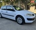 Белый Рено Меган, объемом двигателя 1.4 л и пробегом 123 тыс. км за 2700 $, фото 4 на Automoto.ua