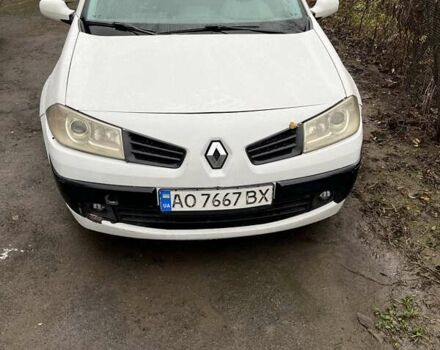 Белый Рено Меган, объемом двигателя 1.46 л и пробегом 400 тыс. км за 3500 $, фото 2 на Automoto.ua
