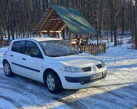 Белый Рено Меган, объемом двигателя 1.4 л и пробегом 208 тыс. км за 4400 $, фото 3 на Automoto.ua