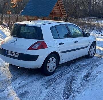 Белый Рено Меган, объемом двигателя 1.4 л и пробегом 208 тыс. км за 4400 $, фото 6 на Automoto.ua