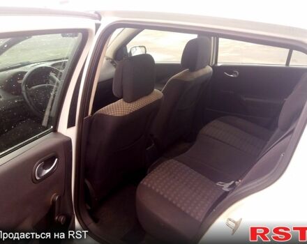 Белый Рено Меган, объемом двигателя 1.5 л и пробегом 211 тыс. км за 3650 $, фото 5 на Automoto.ua