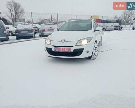 Белый Рено Меган, объемом двигателя 1.6 л и пробегом 198 тыс. км за 5600 $, фото 8 на Automoto.ua