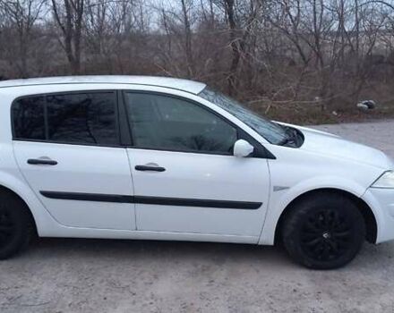 Белый Рено Меган, объемом двигателя 1.46 л и пробегом 301 тыс. км за 5200 $, фото 1 на Automoto.ua