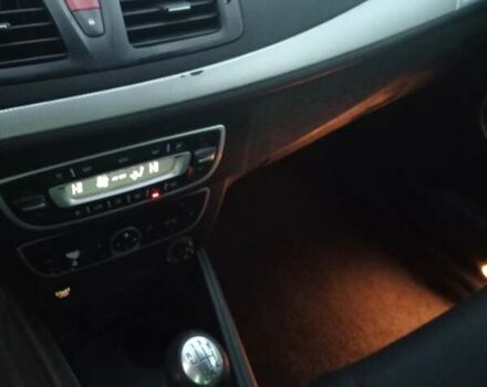 Рено Меган 2008 в Нововолынск на Automoto.ua Белый Рено Меган, объемом двигателя 1.6 л и пробегом 196 тыс. км за 6200 $, фото 18 на Automoto.ua