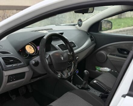 Белый Рено Меган, объемом двигателя 1.5 л и пробегом 353 тыс. км за 4800 $, фото 7 на Automoto.ua