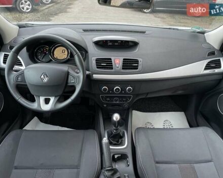 Білий Рено Меган, об'ємом двигуна 1.6 л та пробігом 252 тис. км за 7350 $, фото 3 на Automoto.ua
