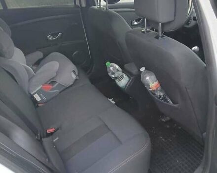 Белый Рено Меган, объемом двигателя 1.6 л и пробегом 264 тыс. км за 5541 $, фото 11 на Automoto.ua