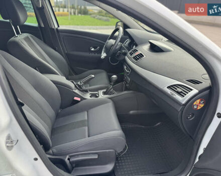 Білий Рено Меган, об'ємом двигуна 1.6 л та пробігом 220 тис. км за 5900 $, фото 30 на Automoto.ua