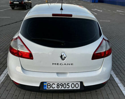 Рено Меган 2009 в Нововолынск на Automoto.ua Белый Рено Меган, объемом двигателя 1.46 л и пробегом 230 тыс. км за 5100 $, фото 8 на Automoto.ua