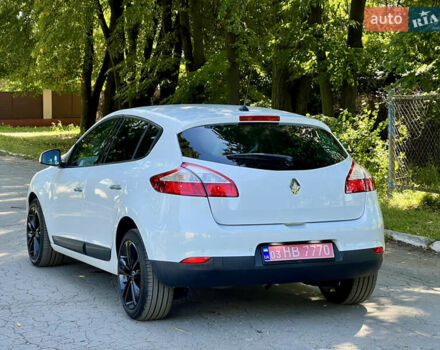 Белый Рено Меган, объемом двигателя 1.4 л и пробегом 214 тыс. км за 7150 $, фото 4 на Automoto.ua