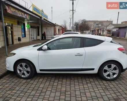 Белый Рено Меган, объемом двигателя 1.6 л и пробегом 209 тыс. км за 7000 $, фото 1 на Automoto.ua