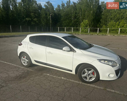 Білий Рено Меган, об'ємом двигуна 1.6 л та пробігом 228 тис. км за 6300 $, фото 4 на Automoto.ua