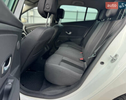 Білий Рено Меган, об'ємом двигуна 1.6 л та пробігом 220 тис. км за 5900 $, фото 24 на Automoto.ua