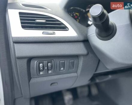 Білий Рено Меган, об'ємом двигуна 1.6 л та пробігом 252 тис. км за 7350 $, фото 32 на Automoto.ua