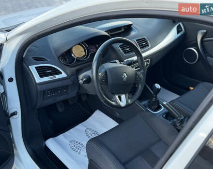 Білий Рено Меган, об'ємом двигуна 1.6 л та пробігом 233 тис. км за 5950 $, фото 23 на Automoto.ua