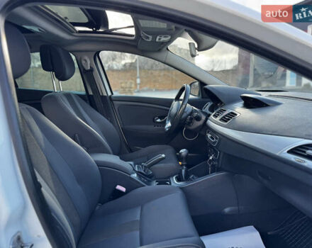 Білий Рено Меган, об'ємом двигуна 1.6 л та пробігом 233 тис. км за 5950 $, фото 36 на Automoto.ua