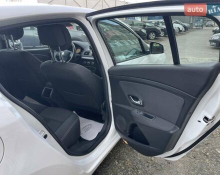 Білий Рено Меган, об'ємом двигуна 1.6 л та пробігом 252 тис. км за 7350 $, фото 43 на Automoto.ua