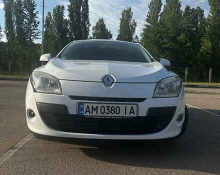 Білий Рено Меган, об'ємом двигуна 1.6 л та пробігом 228 тис. км за 6300 $, фото 1 на Automoto.ua