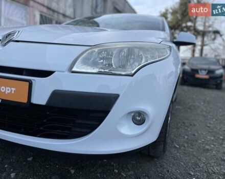 Білий Рено Меган, об'ємом двигуна 1.6 л та пробігом 252 тис. км за 7350 $, фото 11 на Automoto.ua