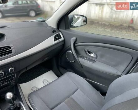 Білий Рено Меган, об'ємом двигуна 1.6 л та пробігом 252 тис. км за 7350 $, фото 47 на Automoto.ua