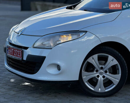 Білий Рено Меган, об'ємом двигуна 1.6 л та пробігом 233 тис. км за 5950 $, фото 6 на Automoto.ua