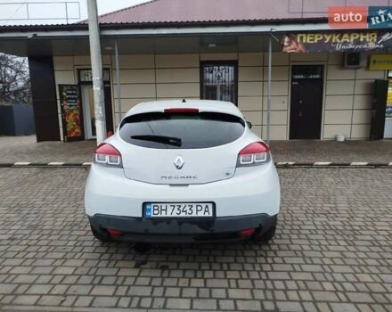 Белый Рено Меган, объемом двигателя 1.6 л и пробегом 209 тыс. км за 7000 $, фото 3 на Automoto.ua