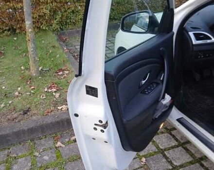 Белый Рено Меган, объемом двигателя 1.6 л и пробегом 264 тыс. км за 5541 $, фото 9 на Automoto.ua