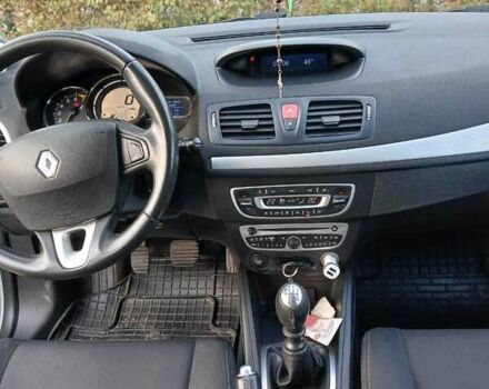 Белый Рено Меган, объемом двигателя 1.6 л и пробегом 264 тыс. км за 5541 $, фото 13 на Automoto.ua