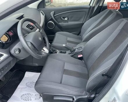 Білий Рено Меган, об'ємом двигуна 1.6 л та пробігом 252 тис. км за 7350 $, фото 40 на Automoto.ua