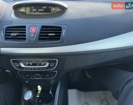 Білий Рено Меган, об'ємом двигуна 1.6 л та пробігом 233 тис. км за 5950 $, фото 44 на Automoto.ua