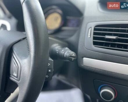 Білий Рено Меган, об'ємом двигуна 1.6 л та пробігом 252 тис. км за 7350 $, фото 31 на Automoto.ua