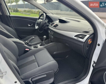 Білий Рено Меган, об'ємом двигуна 1.6 л та пробігом 220 тис. км за 5900 $, фото 29 на Automoto.ua